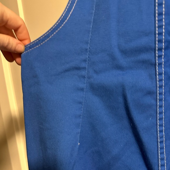 Purchased at a vintage shop and never got around to hemming! Too long for me. - Picture 6 of 10